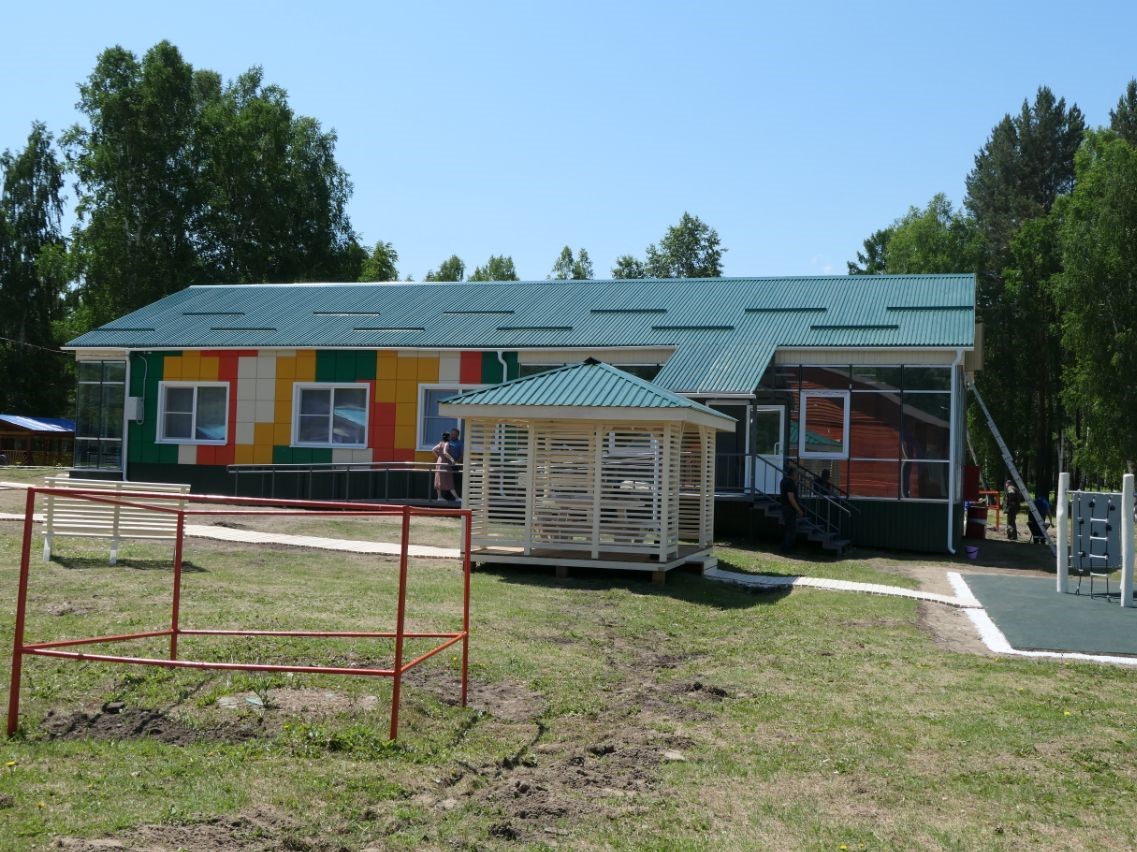 Лагерь Иркутский в Иркутске. Здания лагерь. Детские лагеря. Лагерь жилые здания.