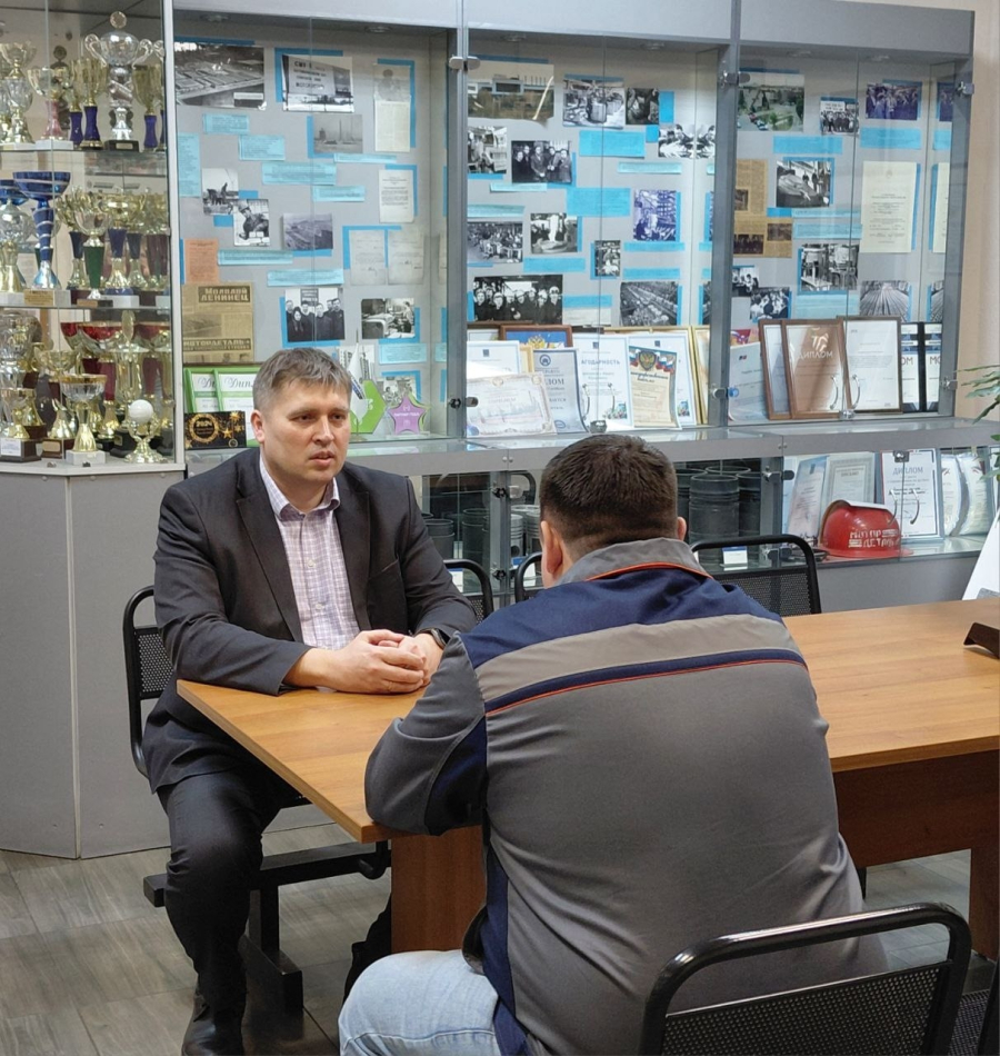 Служба по контракту