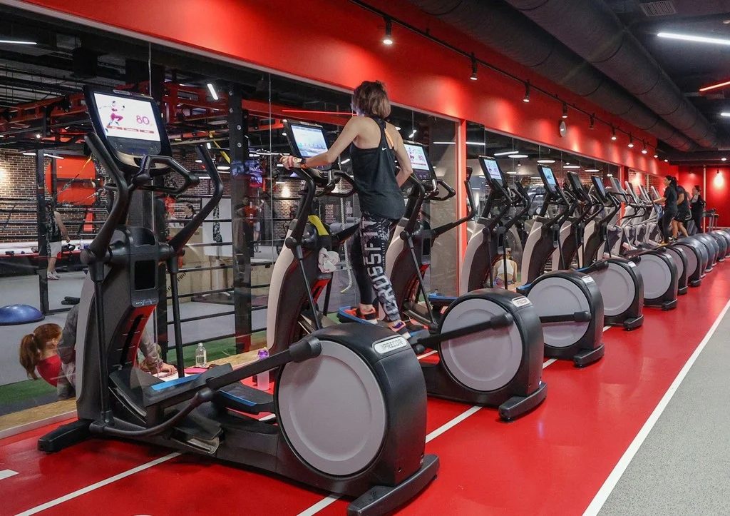 Сколько фитнесов в москве. Дубининская 71 Мастерс. Encore Fitness Сити. Фитнес Masters Дубининская. Энкор фитнес Москва Сити.