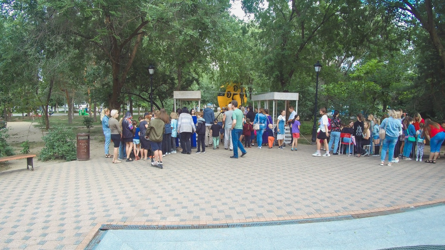 Концерт ко Дню металлурга в Тракторозаводском районе