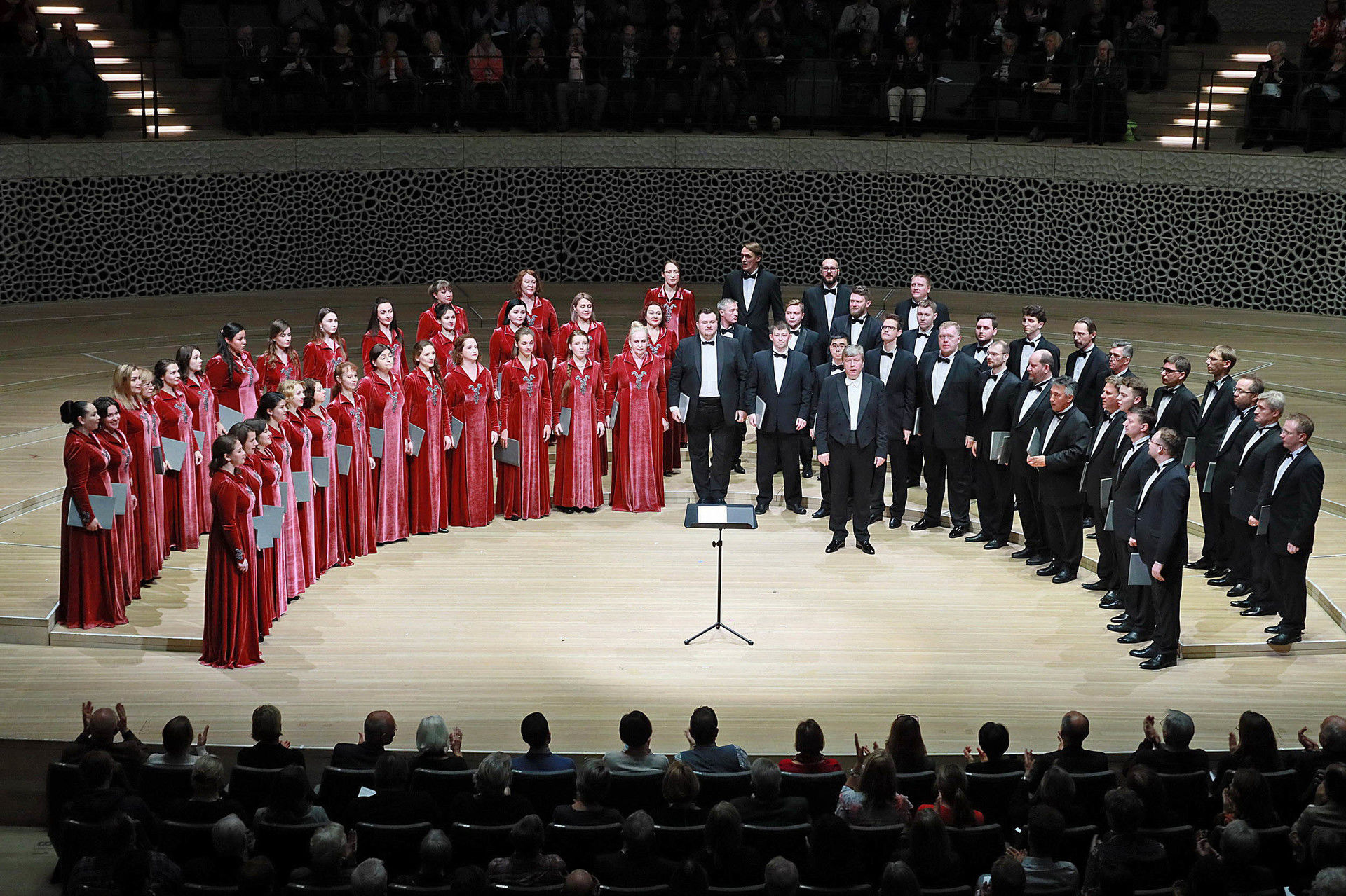 Свердловский хор. Симфонический хор свердловской филармонии. Хоровая капелла свердловской филармонии 1944. Ансамбль уральский хор. Свердловский хор.