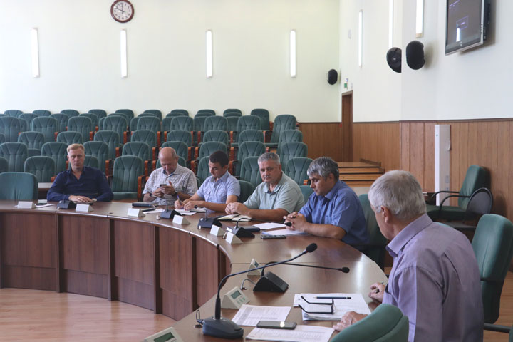 Уборка улиц, водопоглощающие колодцы, городские фонтаны: итоги коммунального штаба в Абакане