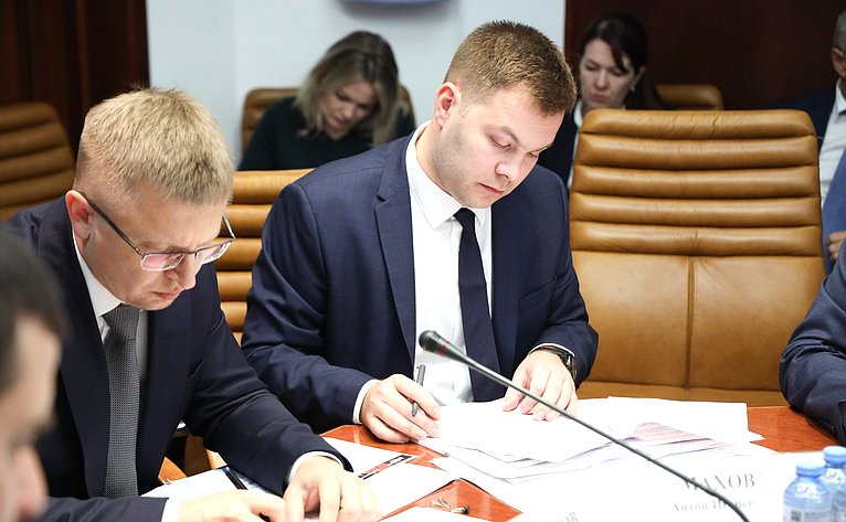 Совещание Комитета СФ по обороне и безопасности совместно с Комитетом СФ по федеративному устройству, региональной политике, МСУ и делам Севера