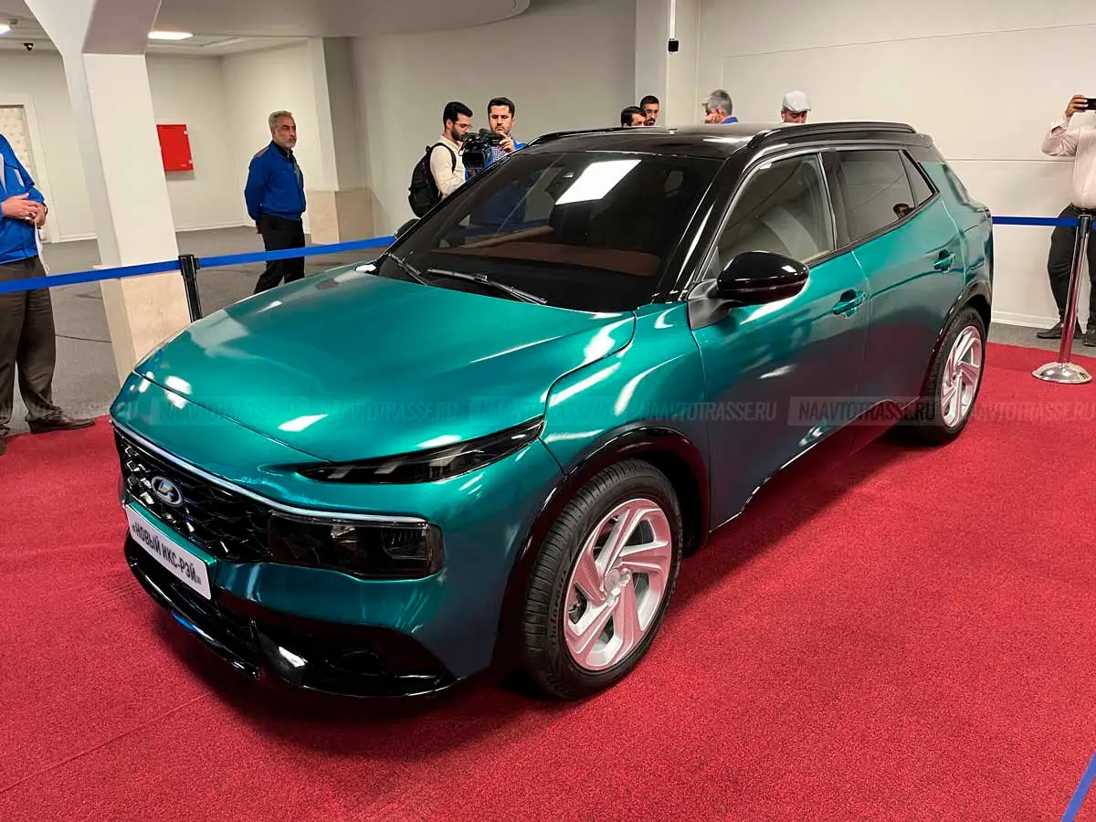 Лада кроссовер 2022