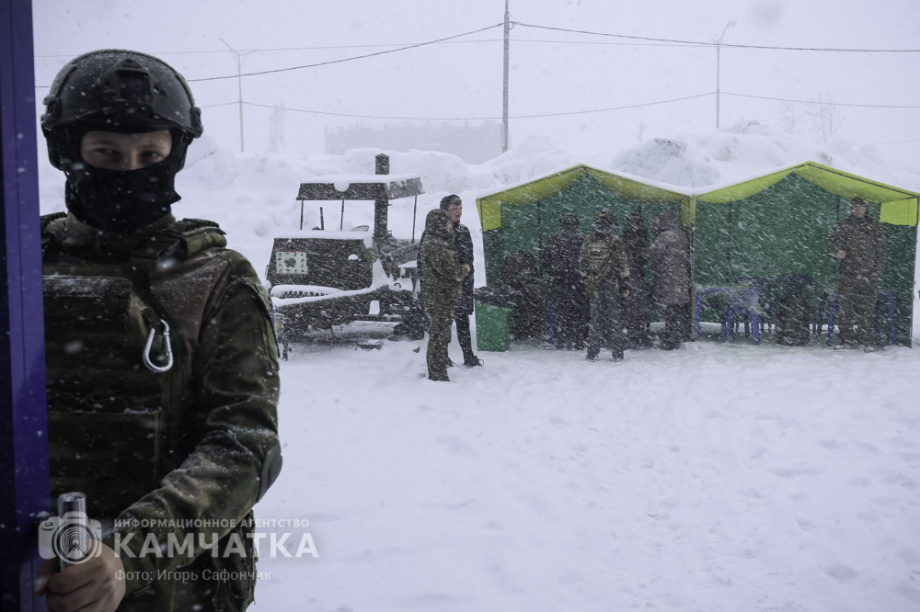 Камчатка объединилась ради Победы! (фоторепортаж). Фотография 57 Камчатка объединилась ради Победы! (фоторепортаж). Фото: «Камчатка Сегодня» \ Игорь Сафончик. Фотография 57