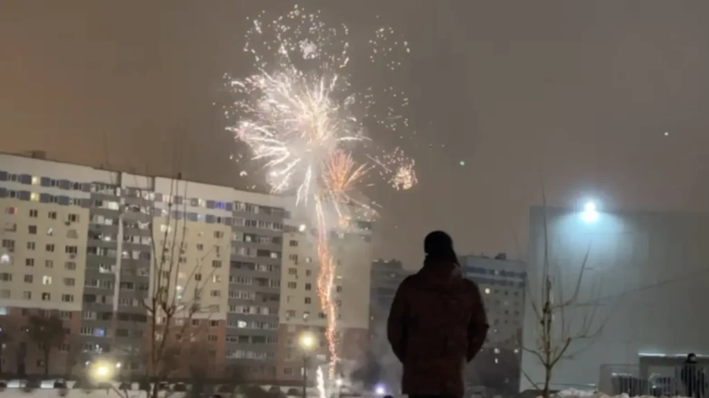 Жителей Брянска перед Новым годом призвали не зажигать небо