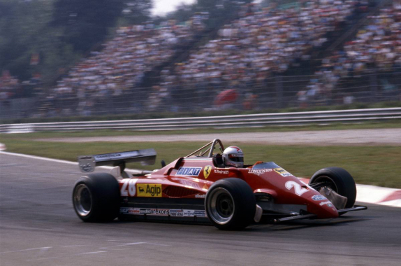 Марио Андретти за рулём Ferrari 126C2 на пути к подиуму на Гран При Италии 1982 года, фото XPB