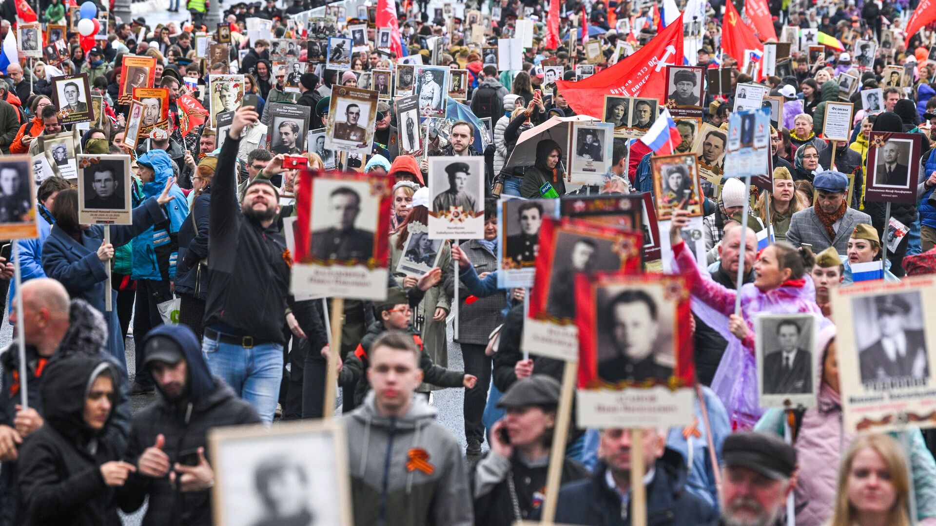 в бессмертном полку гитлер