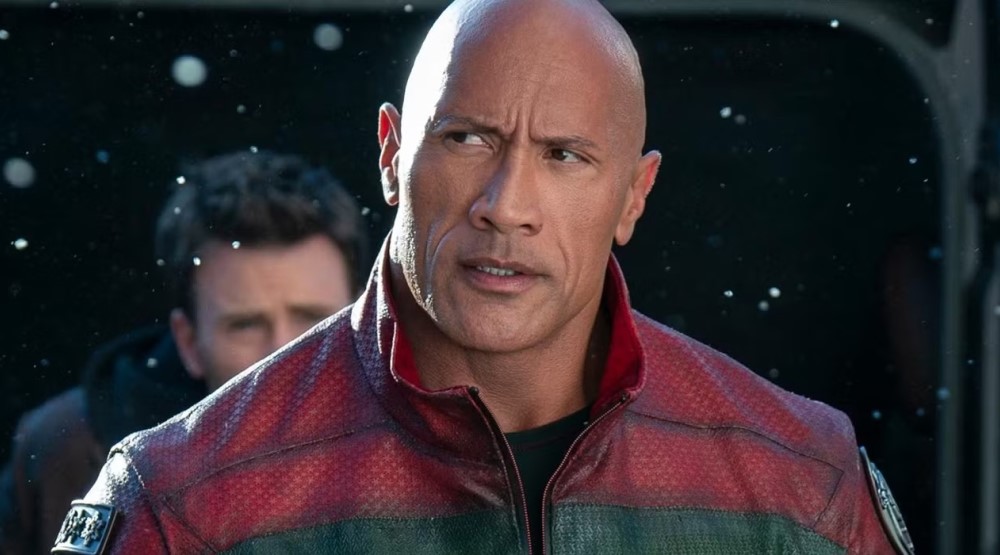 Дуэйн Джонсон, кадр из фильма «Миссия: Красный» (2024)