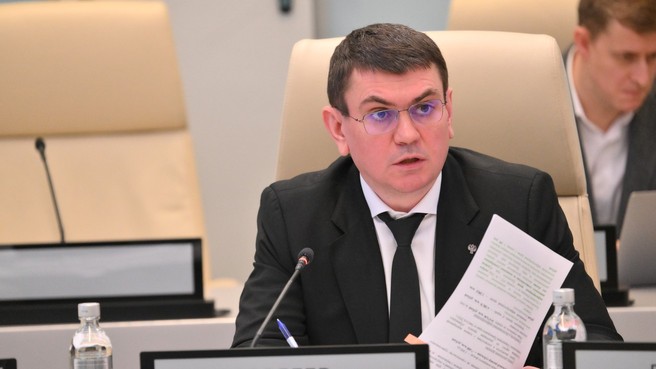 Замминистра энергетики Евгений Грабчак на совещании по реализации проекта «Пять морей и озеро Байкал»