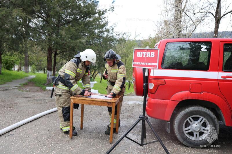 В Крыму прошли масштабные учения по ликвидации лесного пожара
