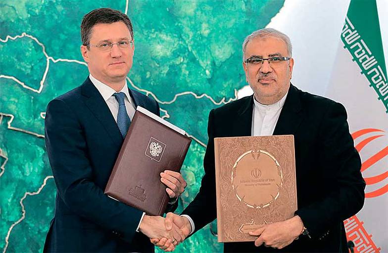 ЕЛЕНА АФОНИНА/ТАСС Вице-премьер правительства России Александр Новак и министр нефти Ирана Джавад Оуджи