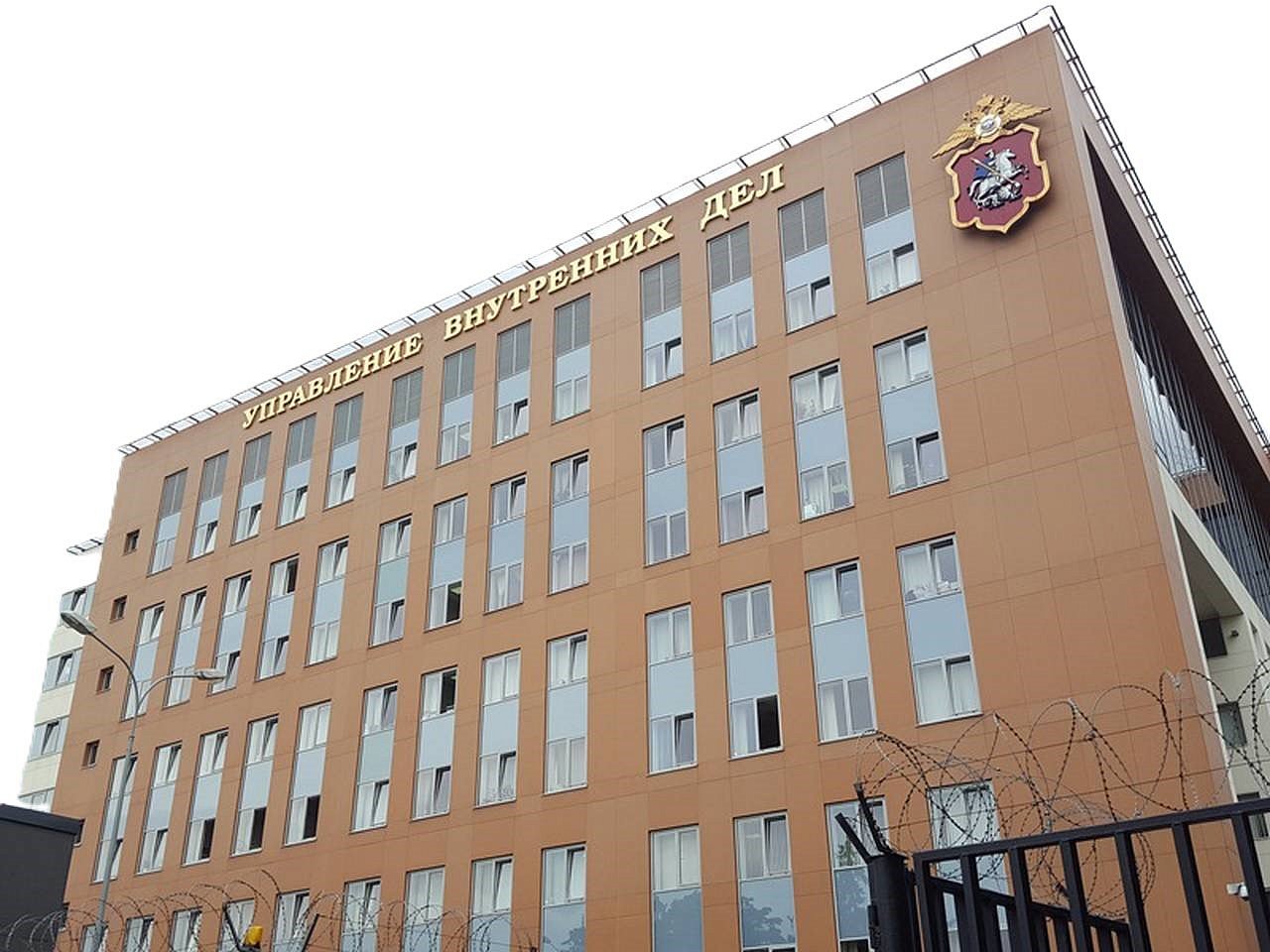 Полицейские Южного округа Москвы задержали несовершеннолетнего подозреваемого в вымогательстве у сверстницы