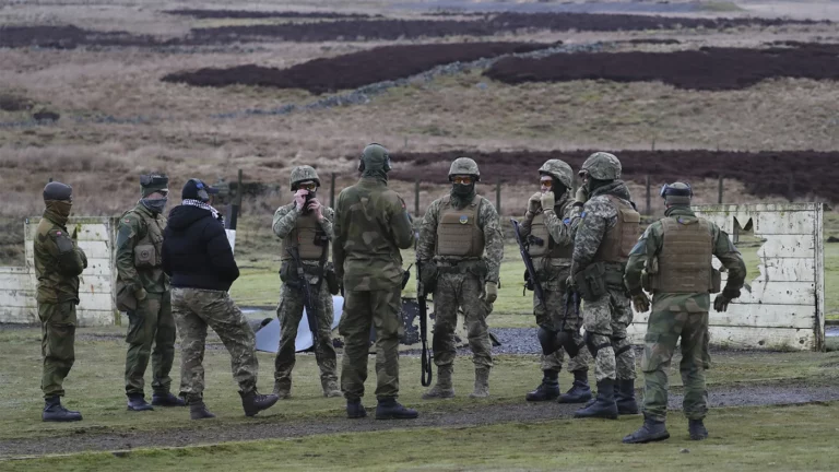 FT рассказала о нехватке переводчиков при обучении украинских военных в ЕС