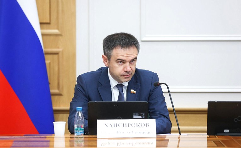 Мурат Хапсироков