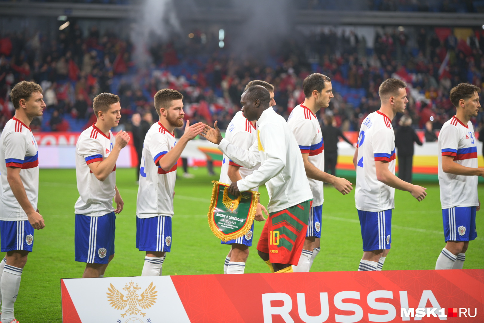 Россия Камерун футбол. Россия Камерун.