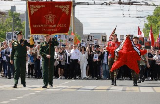 По главной улице Челябинска прошел «Бессмертный полк» 