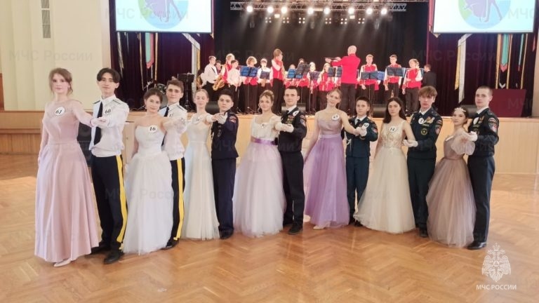 20 кадетов «Школы юных пожарных – спасателей» ЕАО приняли участие в кадетском бале в г. Хабаровске