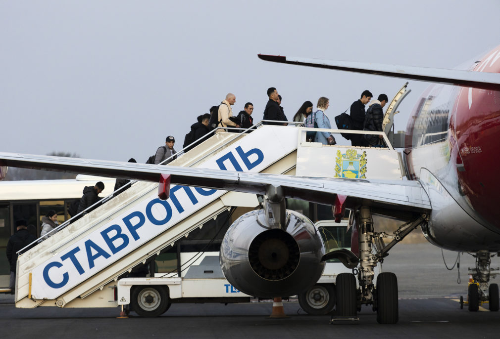 Рейсы ставрополь. Авиакомпания Якутия в Ташкенте. Полет над Узбекистаном. Ташкент Стамбул авиарейс 18 ноября. Узбекистан аэропорт фото для пранка.