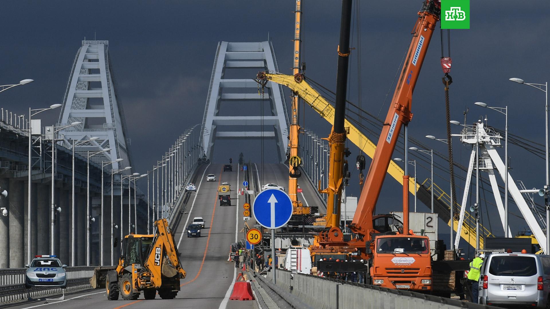 Крымский мост грузовые. Крымский мост 2023. Крымский мост надвижка. Восстановление Крымского моста. Крымский мост движение.