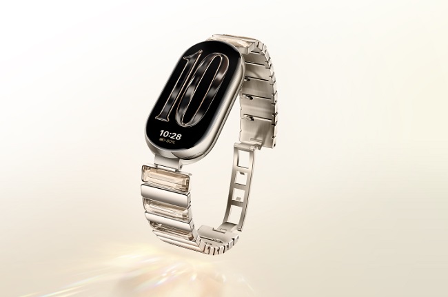 Фитнес-браслет Xiaomi Smart Band 10 в цвете «Сияющее золото».