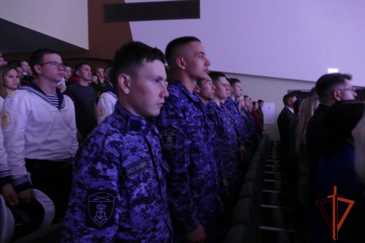 В Омске вручили награду общественного признания отцу сотрудника СОБР, погибшего на СВО