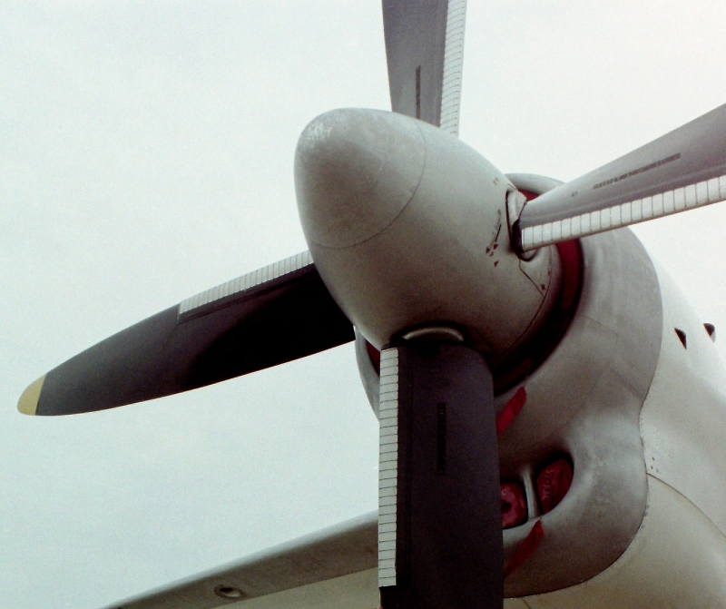 Самолет для одного пассажира. Авиакатастрофа боинг 737. Пассажирка самолета. К чему снится разбиться на самолете. К чему снится падение самолета.