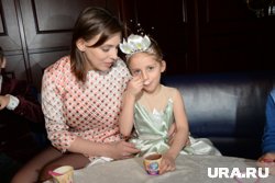 У актрисы Нелли Уваровой двое детей: девочка Ия и мальчик Игнатий 