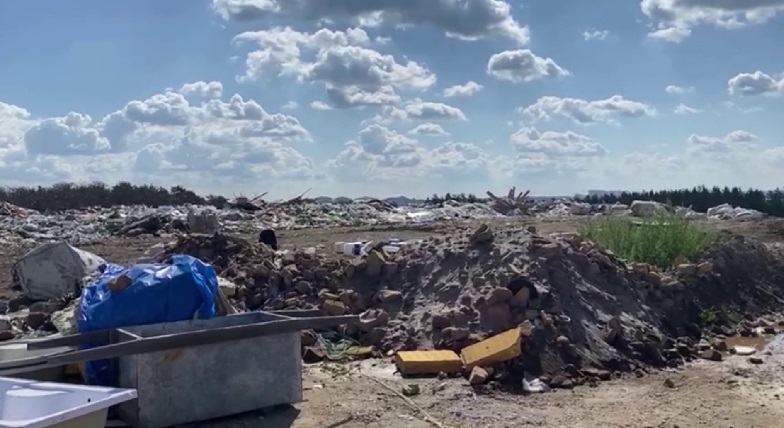 В Березовском общественники и сотрудники прокуратуры проверяют старый полигон бытовых отходов