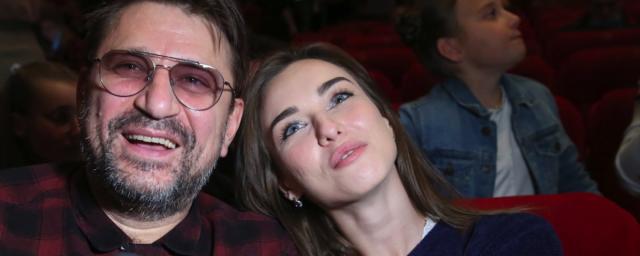 Актер Виктор Логинов задумался о шестом ребенке