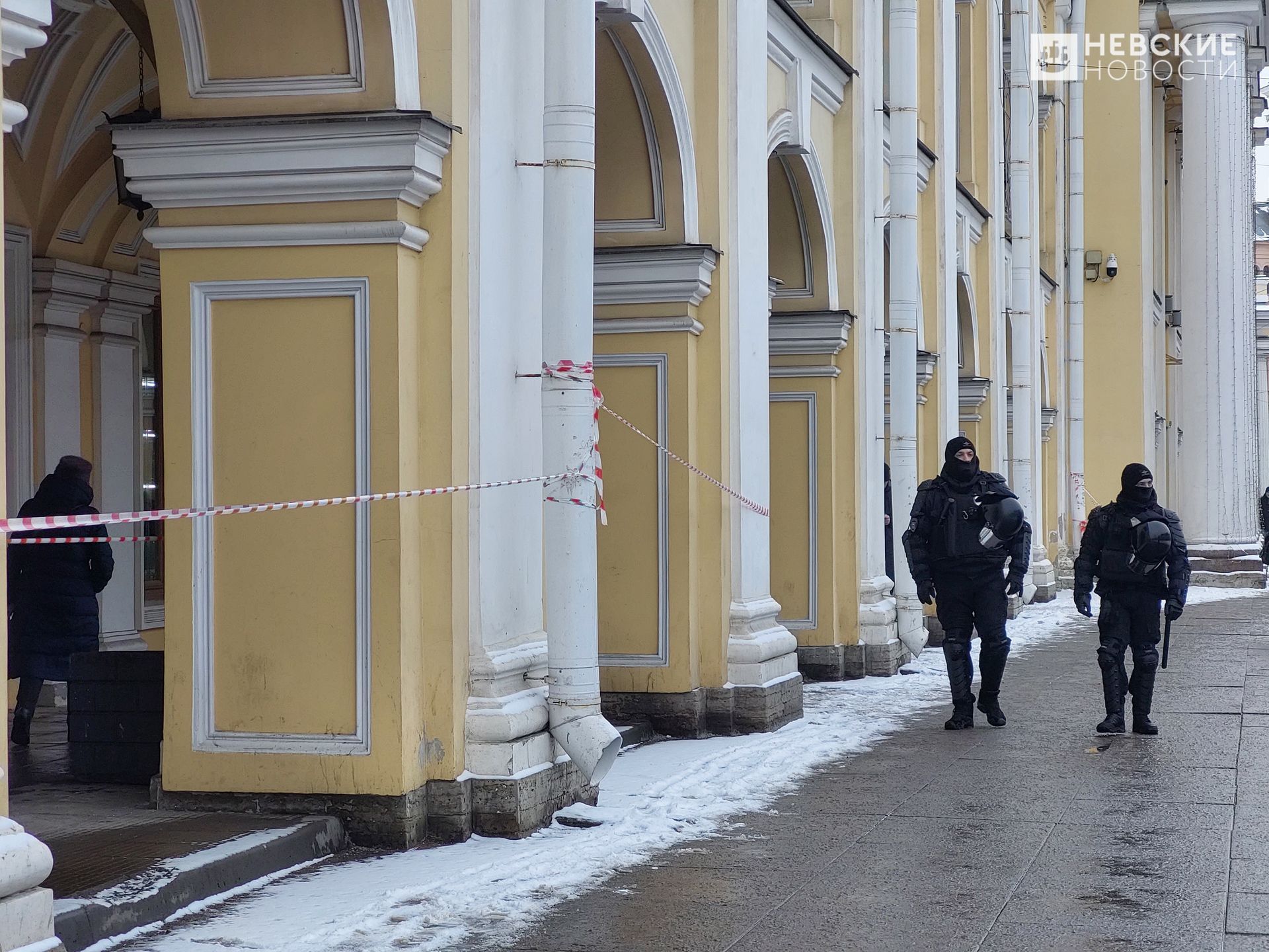 метро гостиный двор санкт петербург