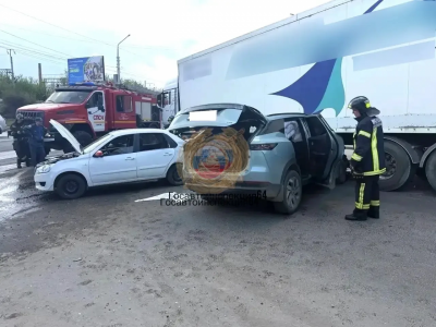 В Саратове в тройной аварии пострадали 3 человека и один погиб