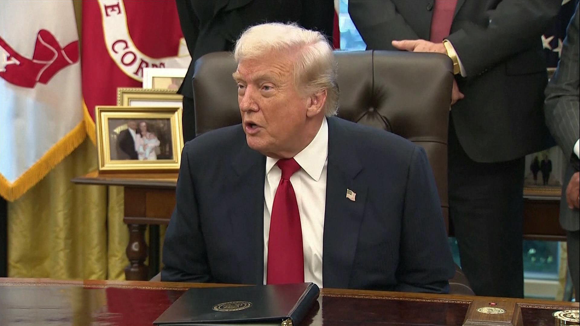 Многозначительное молчание: Белый дом США не принимает звонки Зеленского