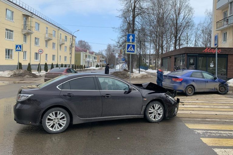 Два человека травмированы в ДТП в Тверской области