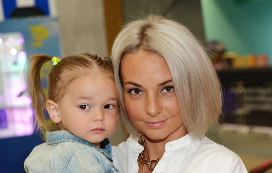 Дарья Сагалова с дочерью