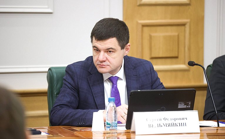 Расширенное заседание Комиссии Совета Федерации по мониторингу законодательства Российской Федерации в сфере государственного контроля (надзора) и муниципального контроля в РФ на тему «Итоги контрольной (надзорной) деятельности в РФ за 2025 год»