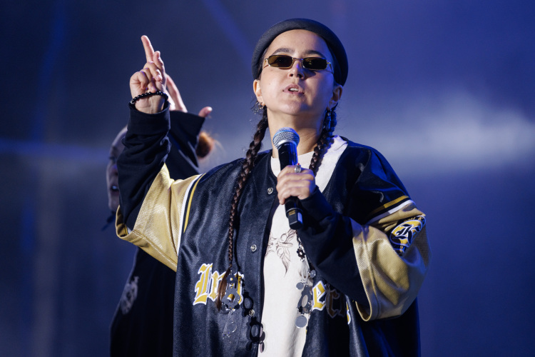 Дебютирует в топе рэп-коллега Нурминского Дышать (Гульназ Шакирова)