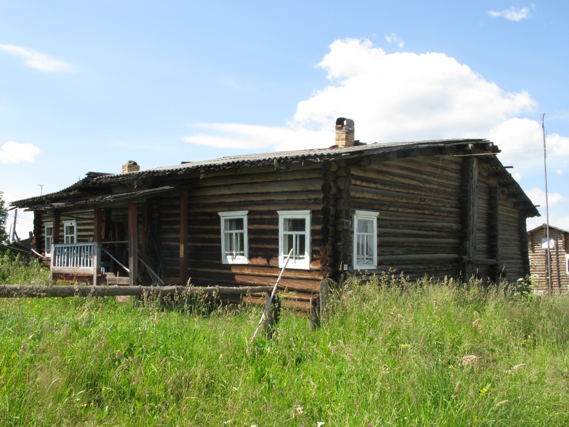 Dom-svyaz-sysolskogo-tipa.-Respublika-Komi-Kortkerosskii-raion.jpg