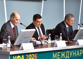 Анвар Шамузафаров выступил на пленарной сессии Форума «УралСтройИндустрия» в Уфе 