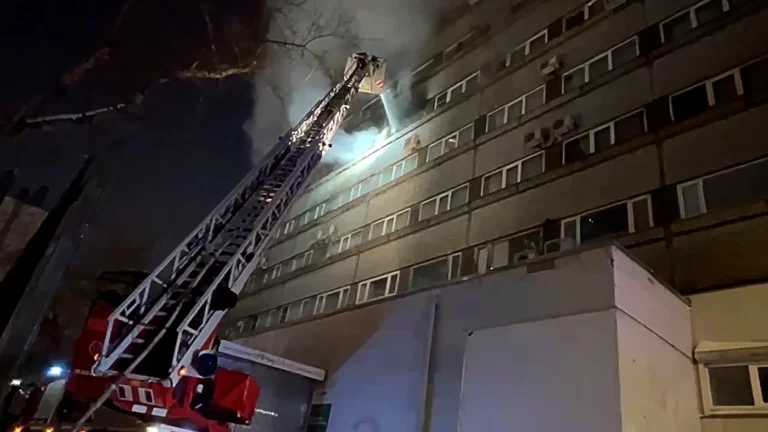 Пожар в отеле «МКМ» в центре Москвы. Что известно