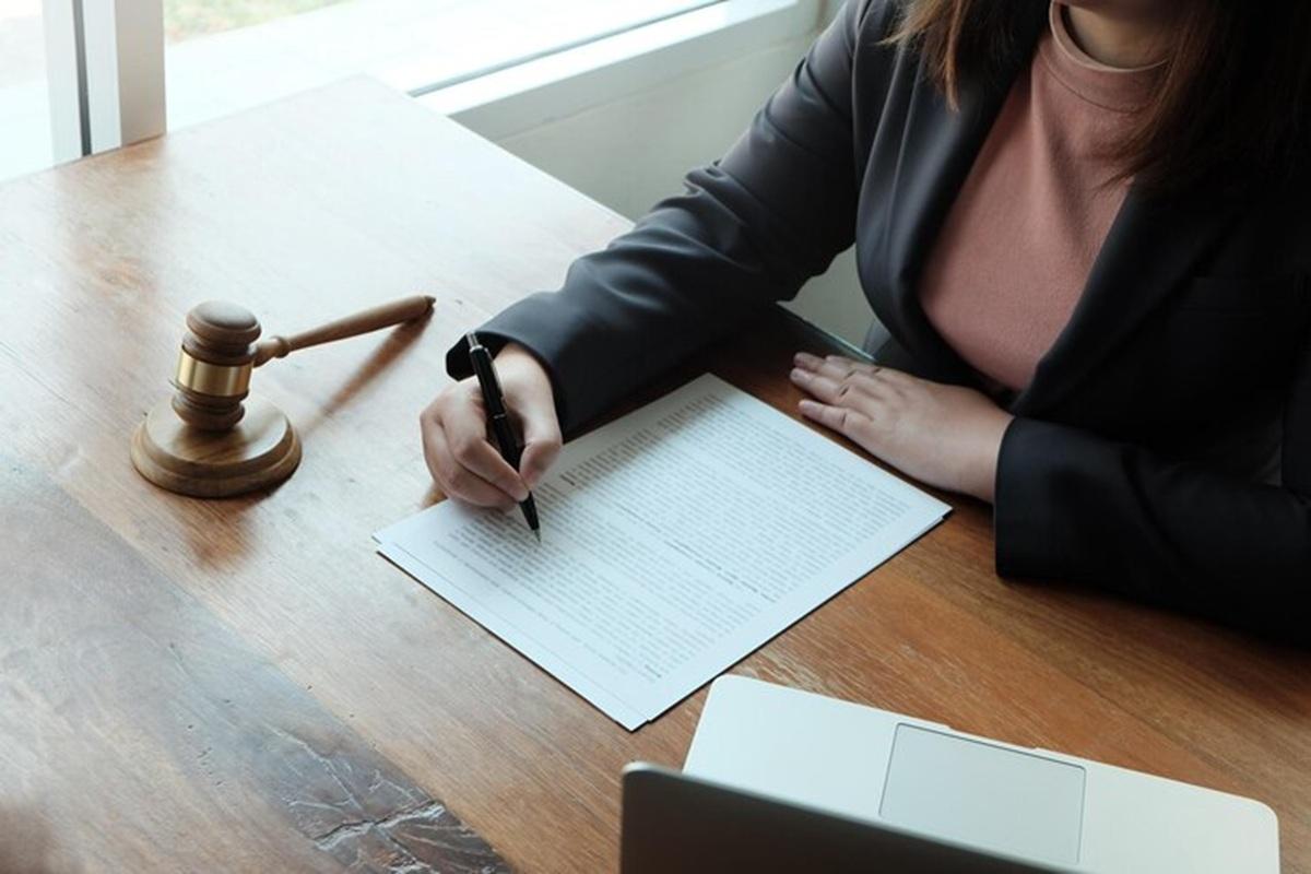 Новгородская школа выплатит компенсацию избитому школьнику