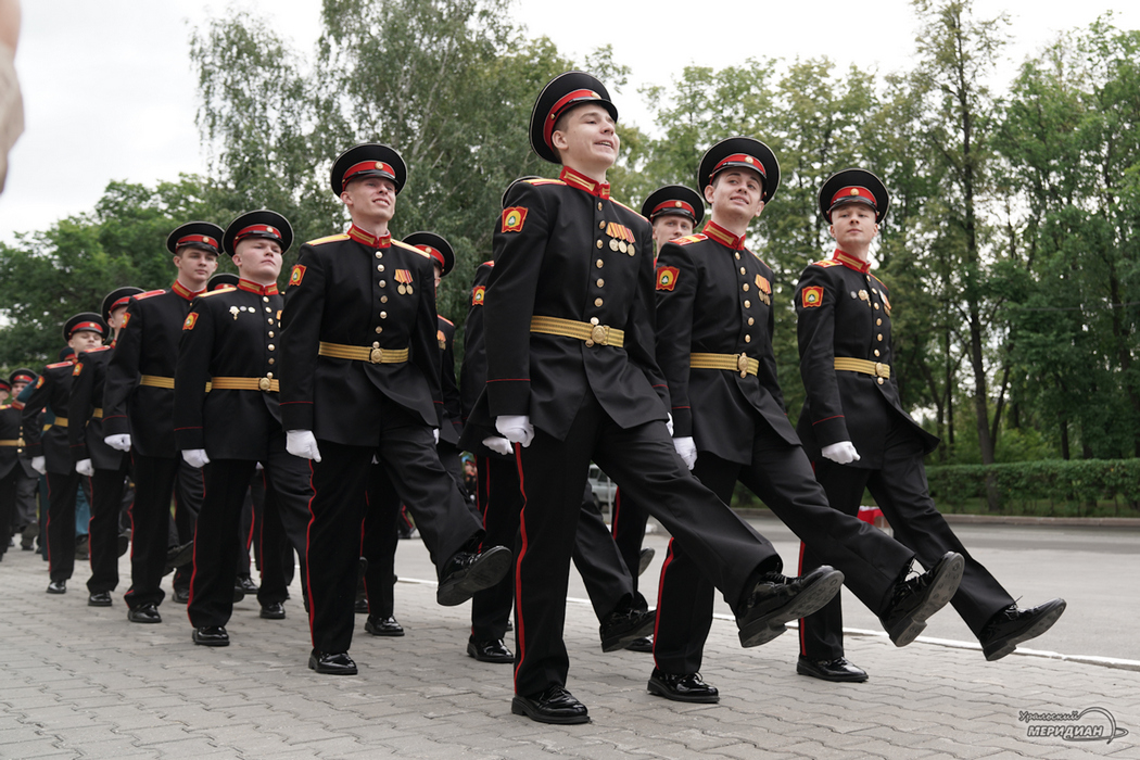 Суворовский училища после 8 класса