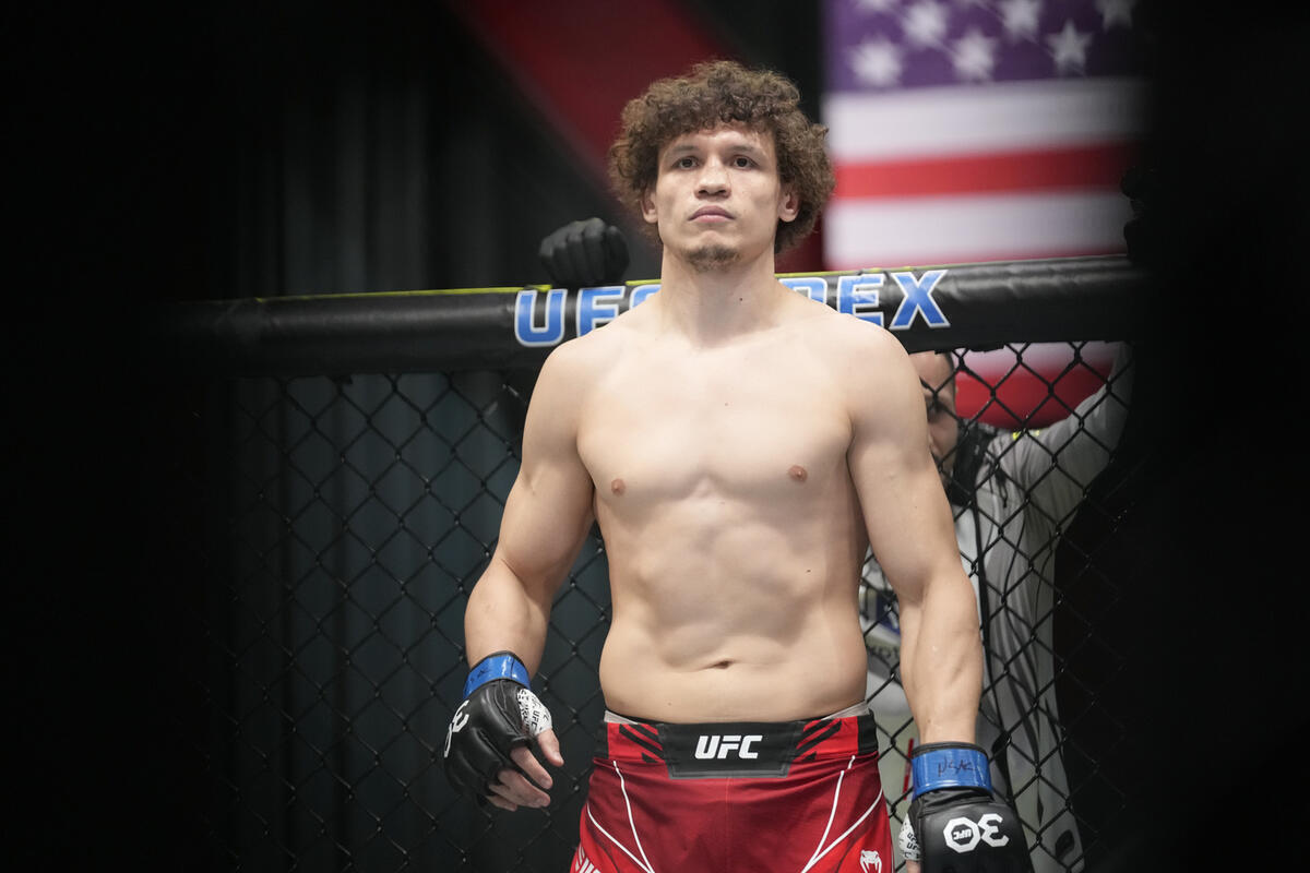 Копылов назвал себя фаворитом в бою UFC с Родригесом