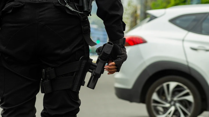Во Франции экс-полицейский застрелил жену и её любовника