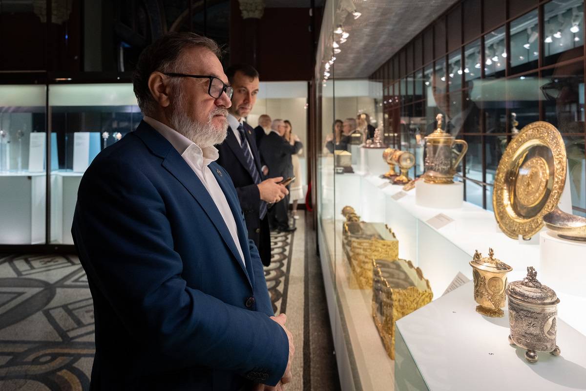 «Посольских дел оберегатель»: к 400-летию Артамона Матвеева