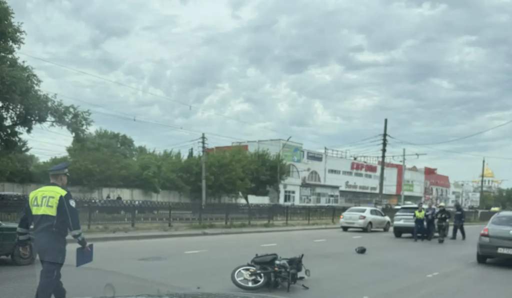 В Курске мотоциклист попал в ДТП на проспекте Кулакова