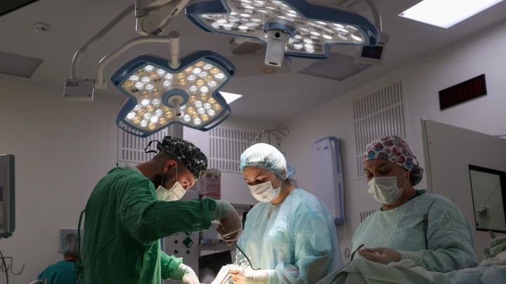 Махнул рукой и поехал в русскую глубинку: Как хирург из Ганы стал своим в казачьей станице на Дону