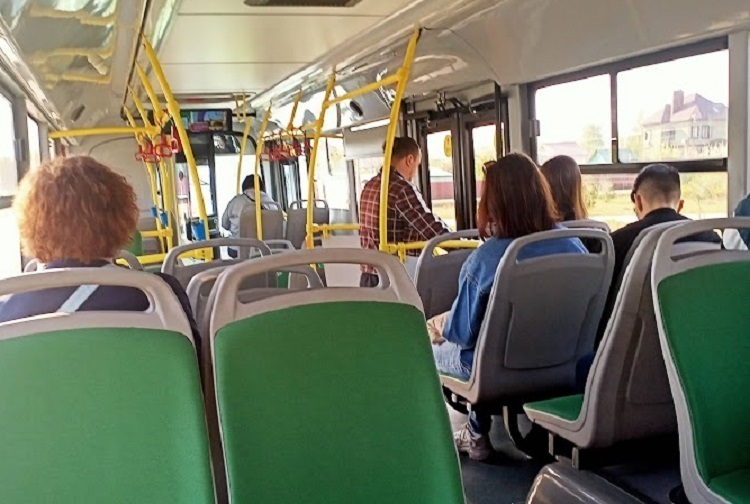 Фото из автобуса. Автобусы Тюмень. Автобус 2023. Тюменские маршрутки.