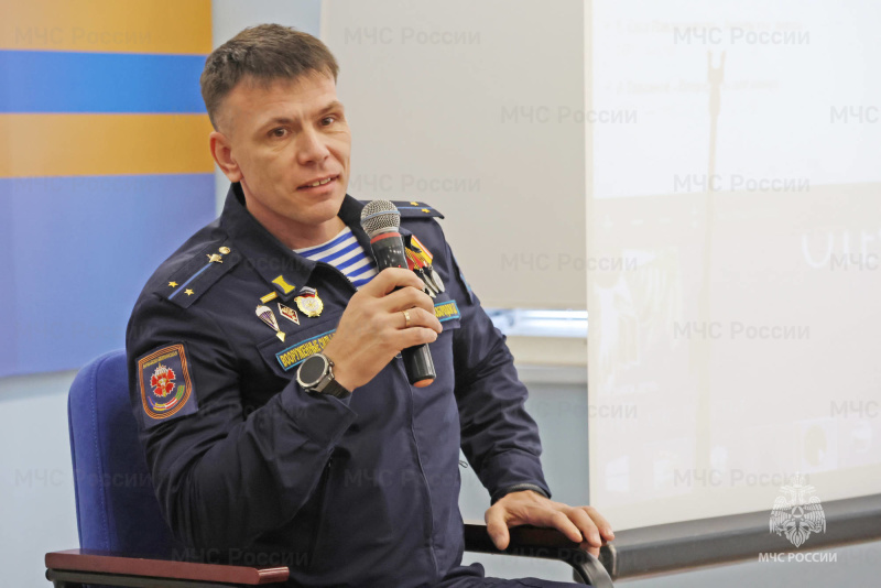 Кировские спaсaтели отметили День защитника Отeчества