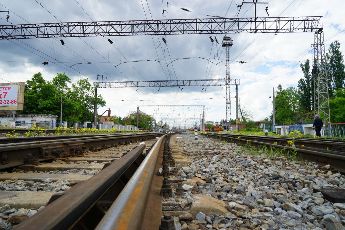В Тимашевском районе женщина выжила после наезда поезда
